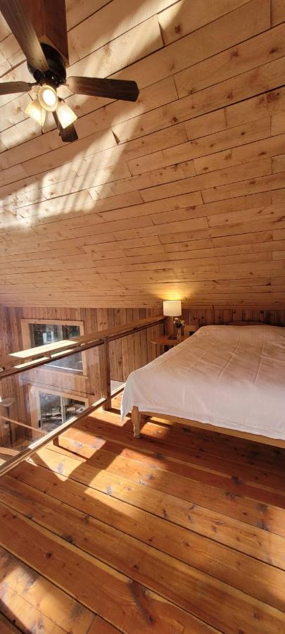 Ocean Views & Sunset Beach Cabin With Soaker Tub & Fire Pit Villa Powell River Exterior photo